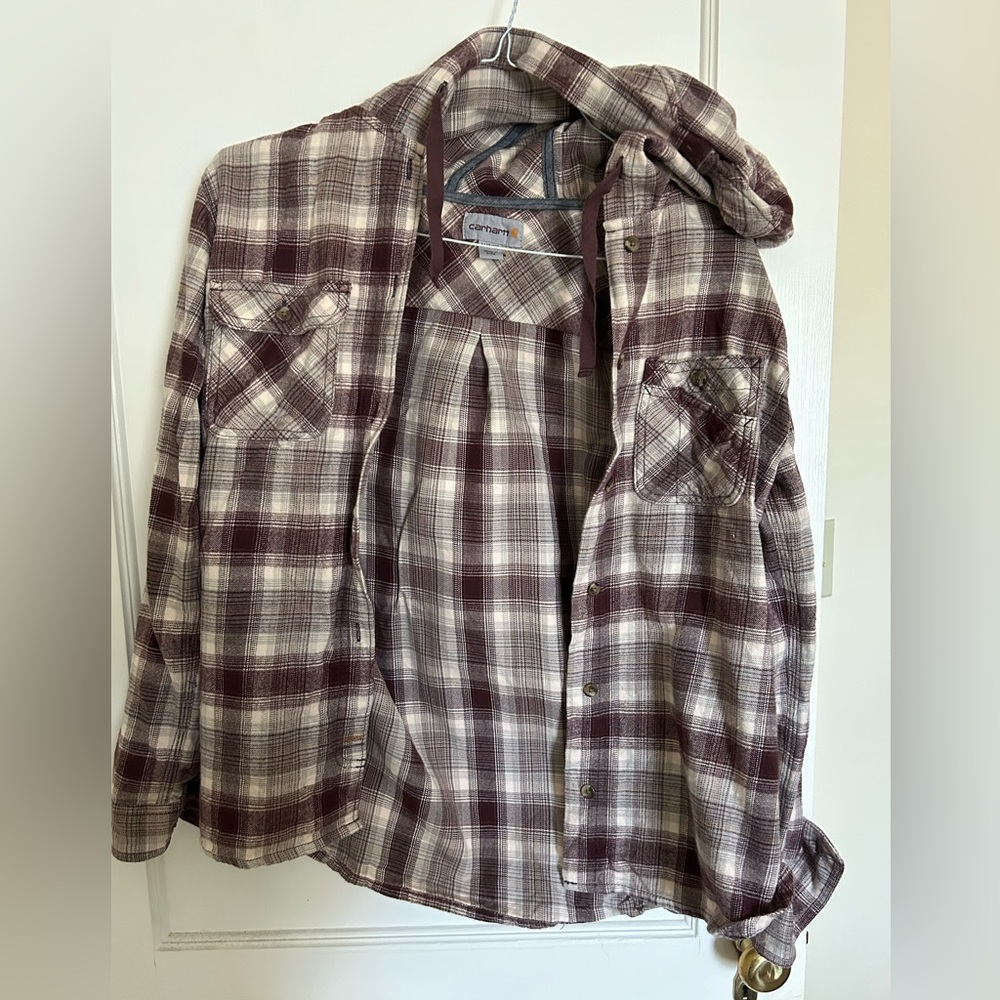 Hooded Carhartt Flannel 🍂